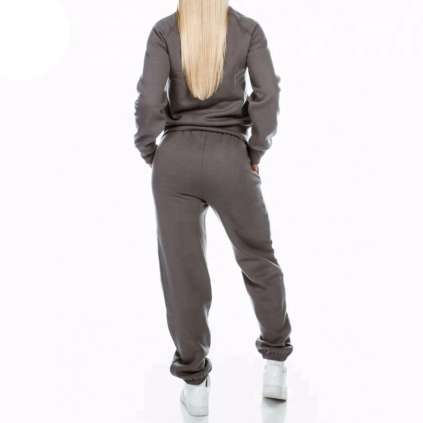 Loose-Fit-Sweatshirt-And-High-waist-Sweatpants-1.jpg